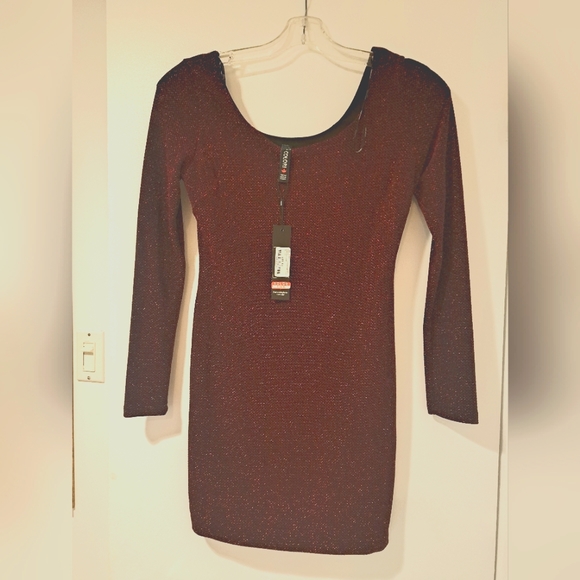 Cherry Red Short Tight Dress L Colori Brand (Canada) - Picture 4 of 4